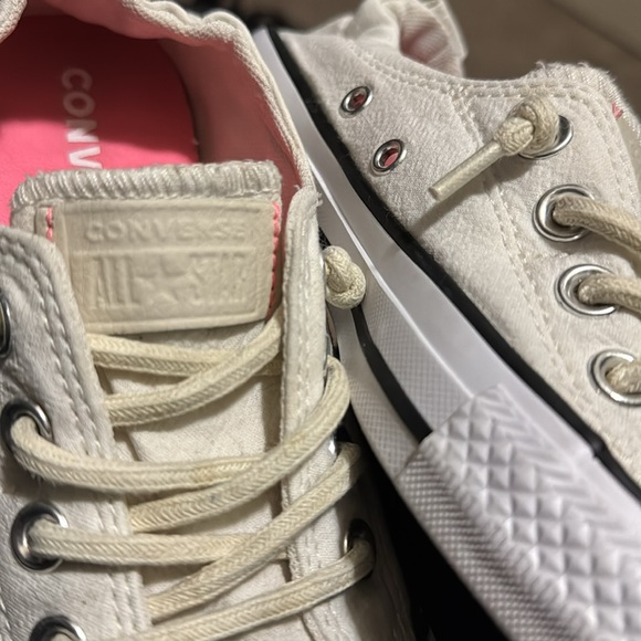 Converse - Picture 6 of 8